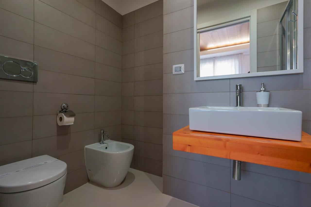 Lumiere Rooms - Eja Sardinia Cagliari Esterno foto