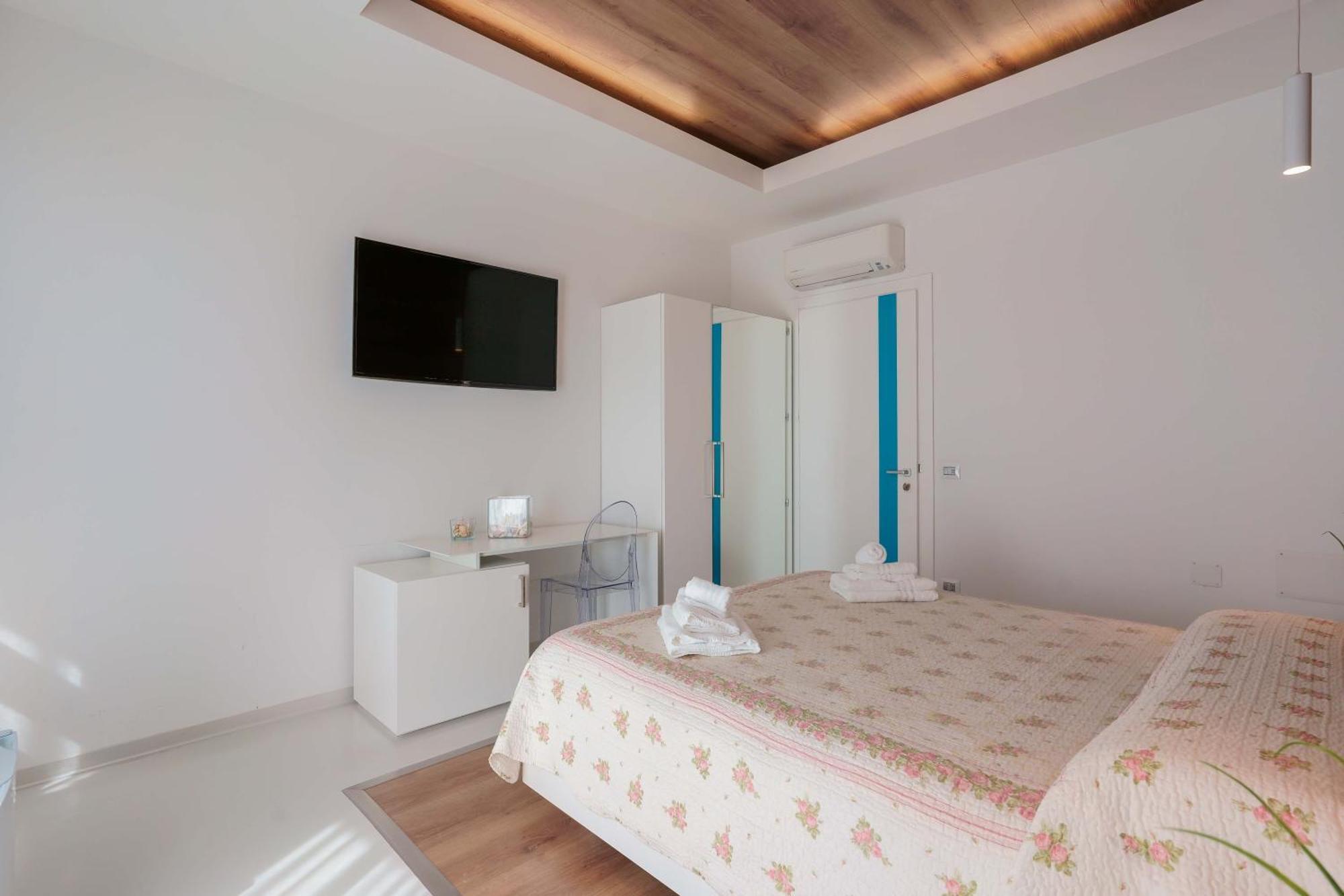 Lumiere Rooms - Eja Sardinia Cagliari Esterno foto