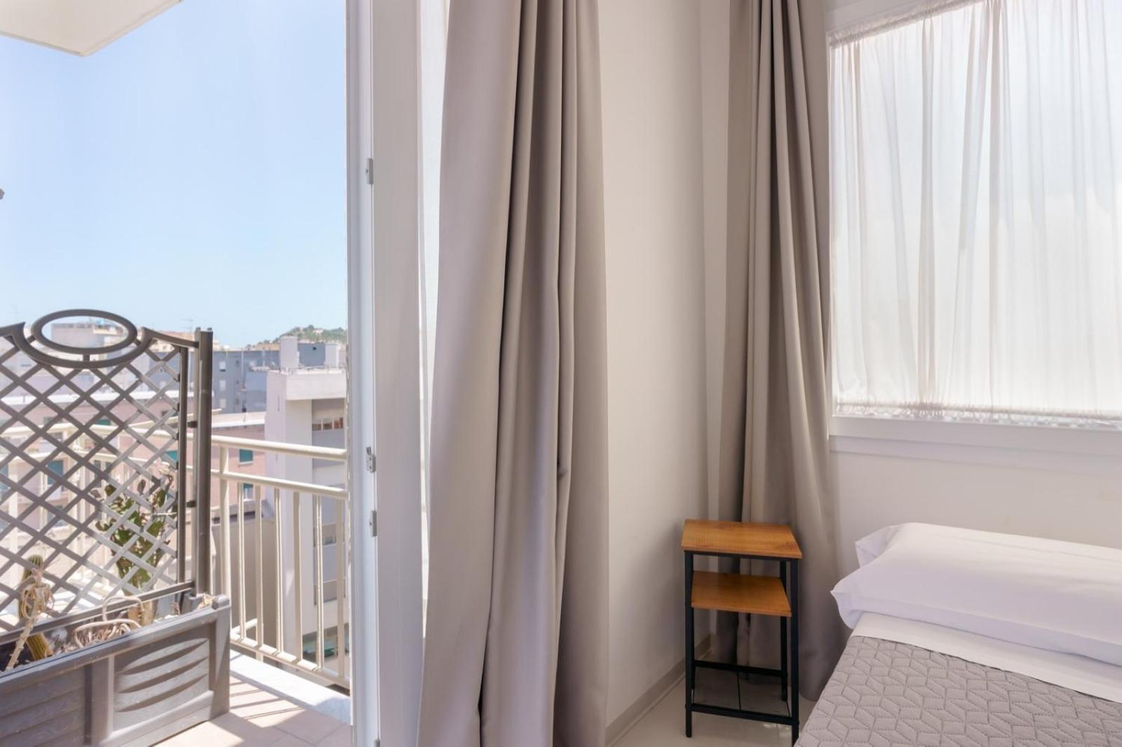 Lumiere Rooms - Eja Sardinia Cagliari Esterno foto